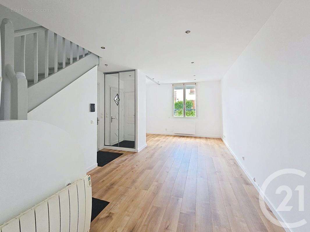 Maison 71 m² à Orly  - photo 5
