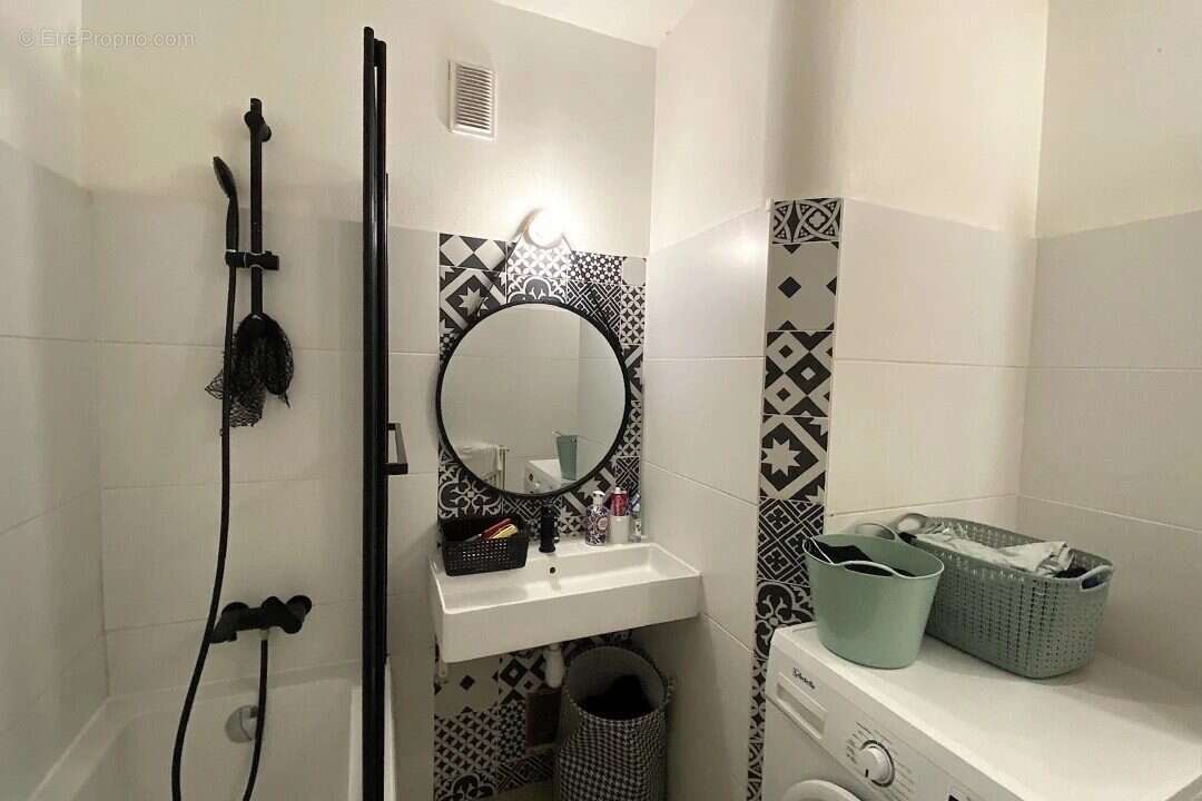 Appartement à SAINT-JEAN-DE-LA-RUELLE