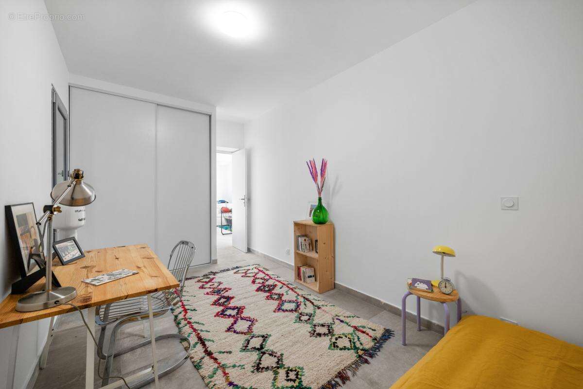 Appartement à TOURRETTE-LEVENS