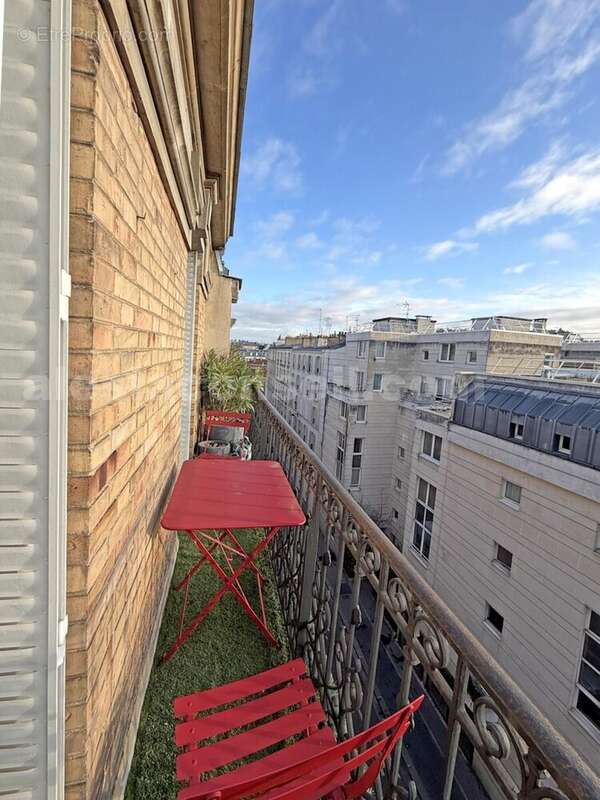 hein12-char-balc - Appartement à PARIS-14E