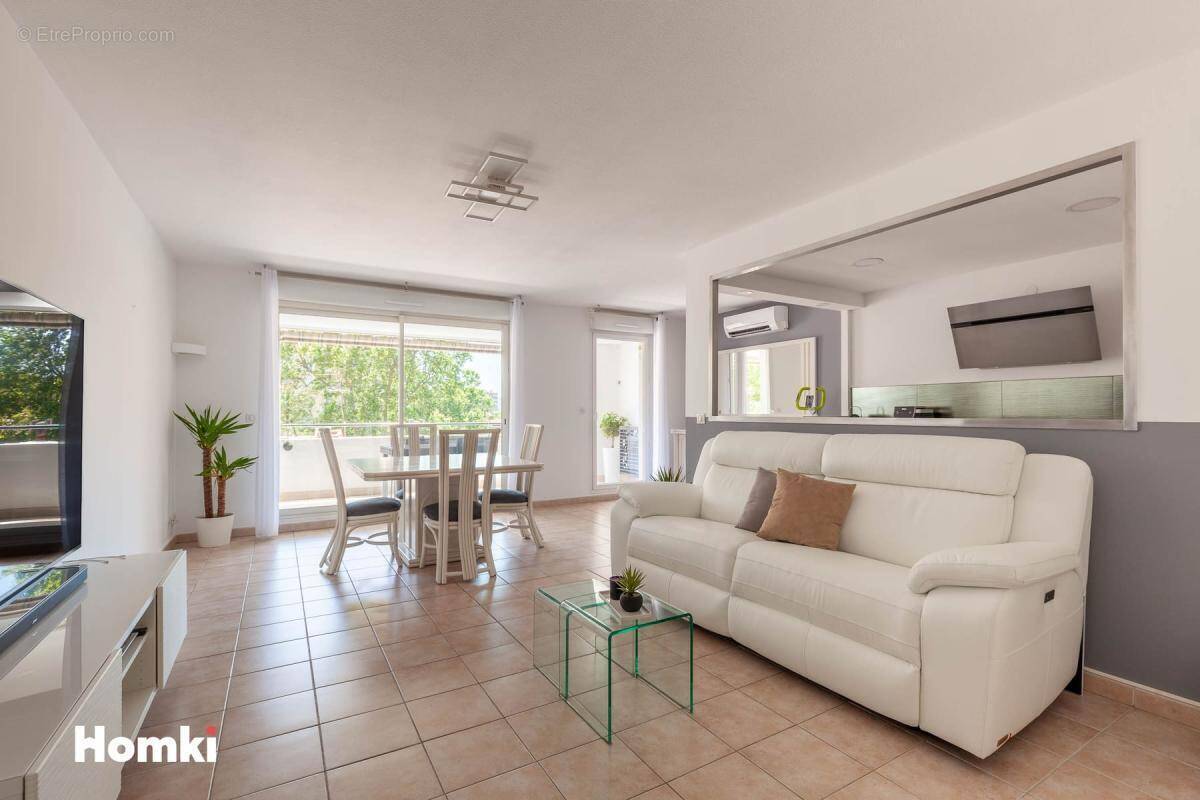 Appartement à MARSEILLE-5E