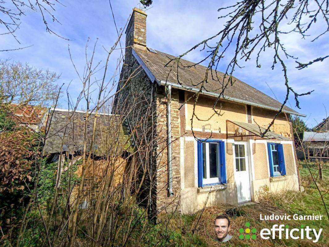 Maison à SAINT-HILAIRE-DU-HARCOUET