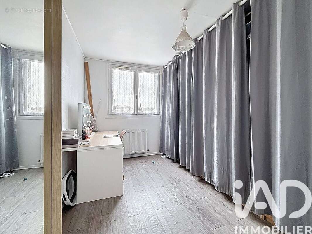 Photo 5 - Appartement à LIVRY-GARGAN