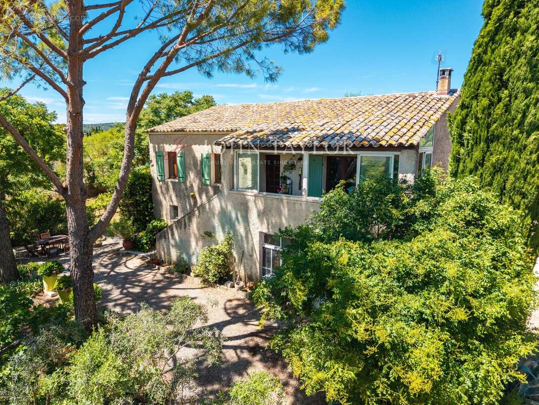 Maison à GORDES