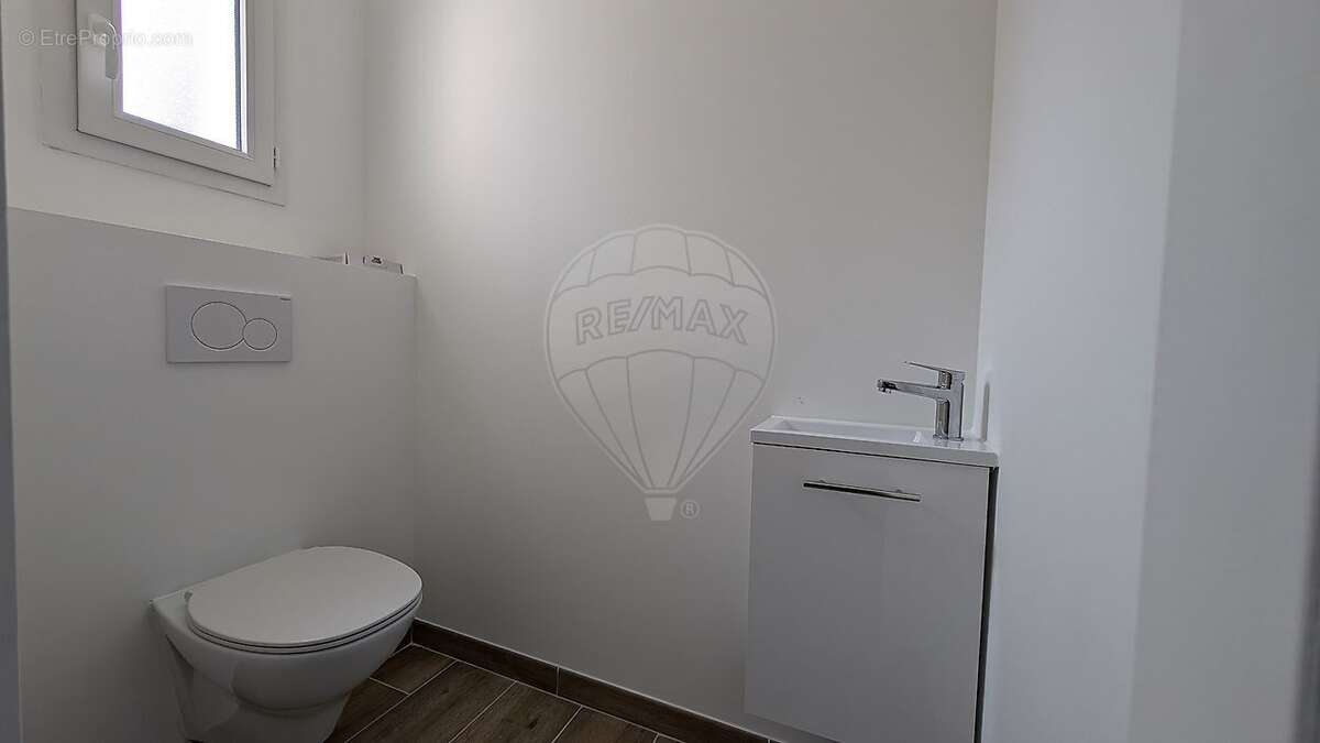 Maison à LES MATHES