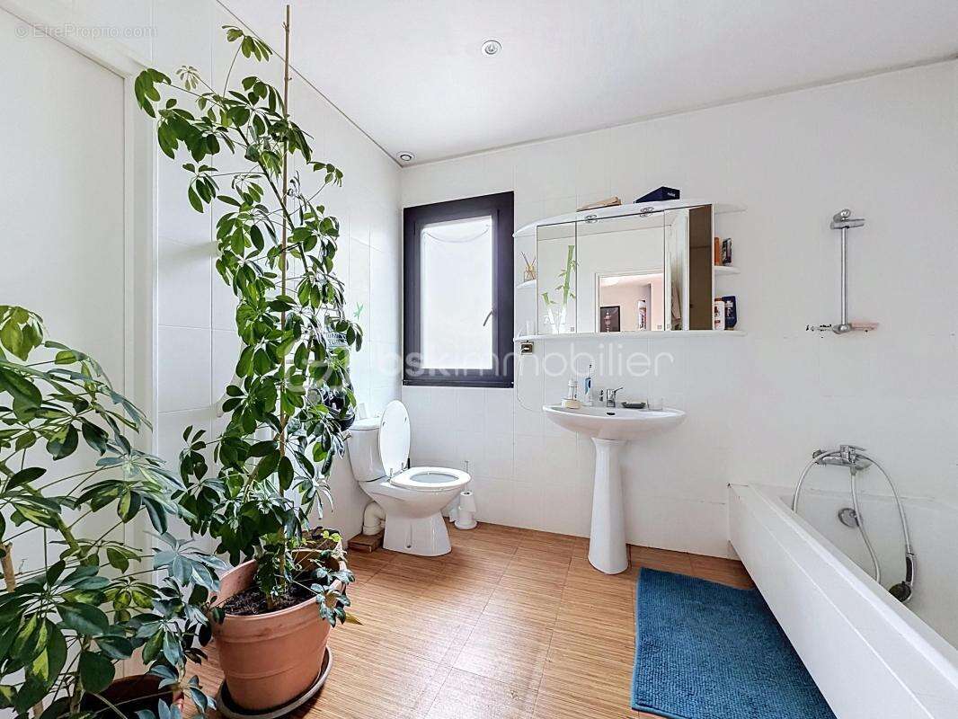 Spacieuse maison familiale dans un cadre privilégié et paisible - photo 13