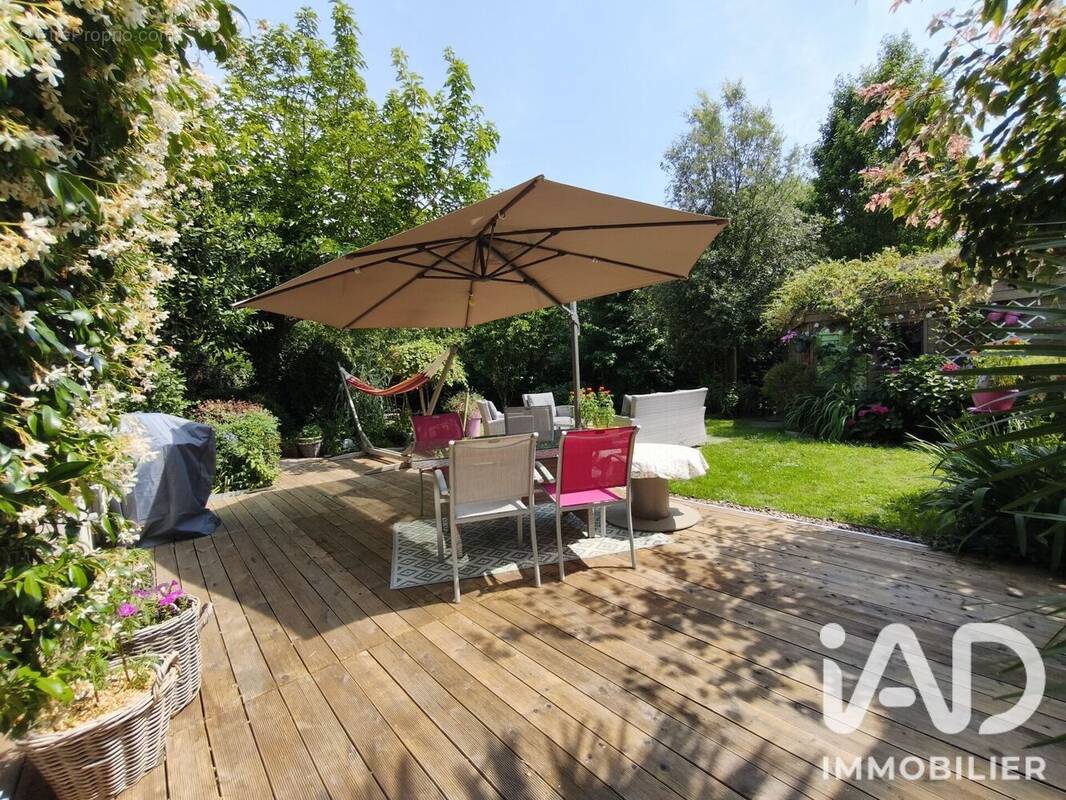 Photo 1 - Maison à MONTREUIL-JUIGNE