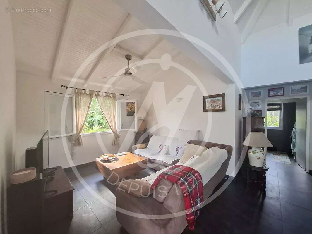 Maison à PETIT-BOURG