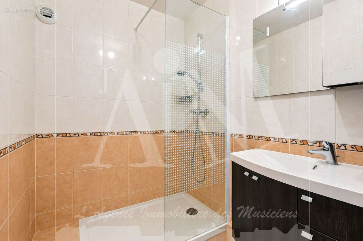 Appartement à NANTERRE