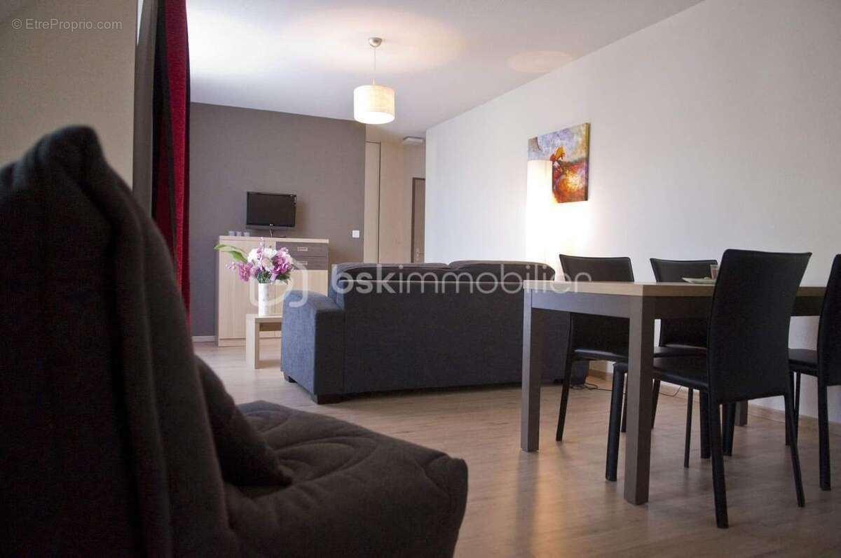 Appartement à ENTRAYGUES-SUR-TRUYERE