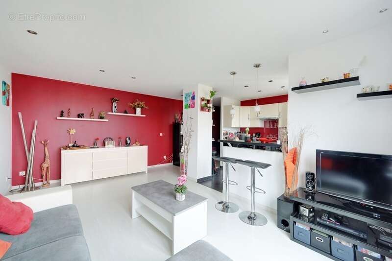 Appartement à LES PAVILLONS-SOUS-BOIS