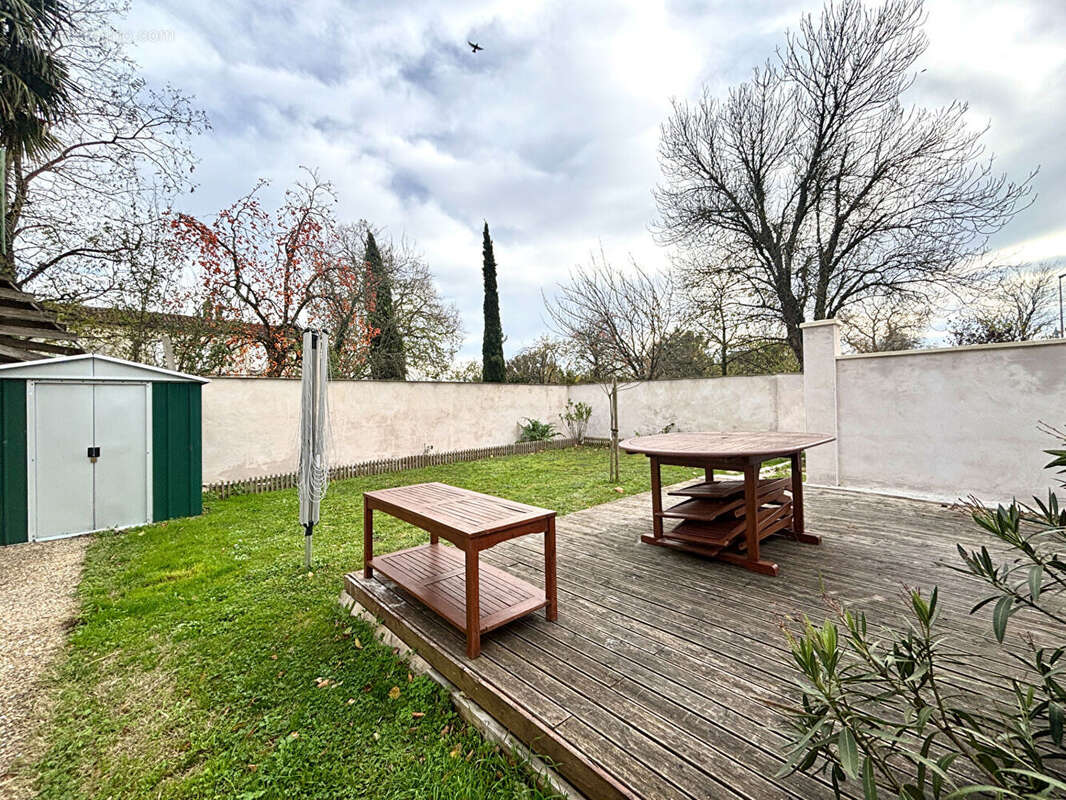 Appartement à THENAC