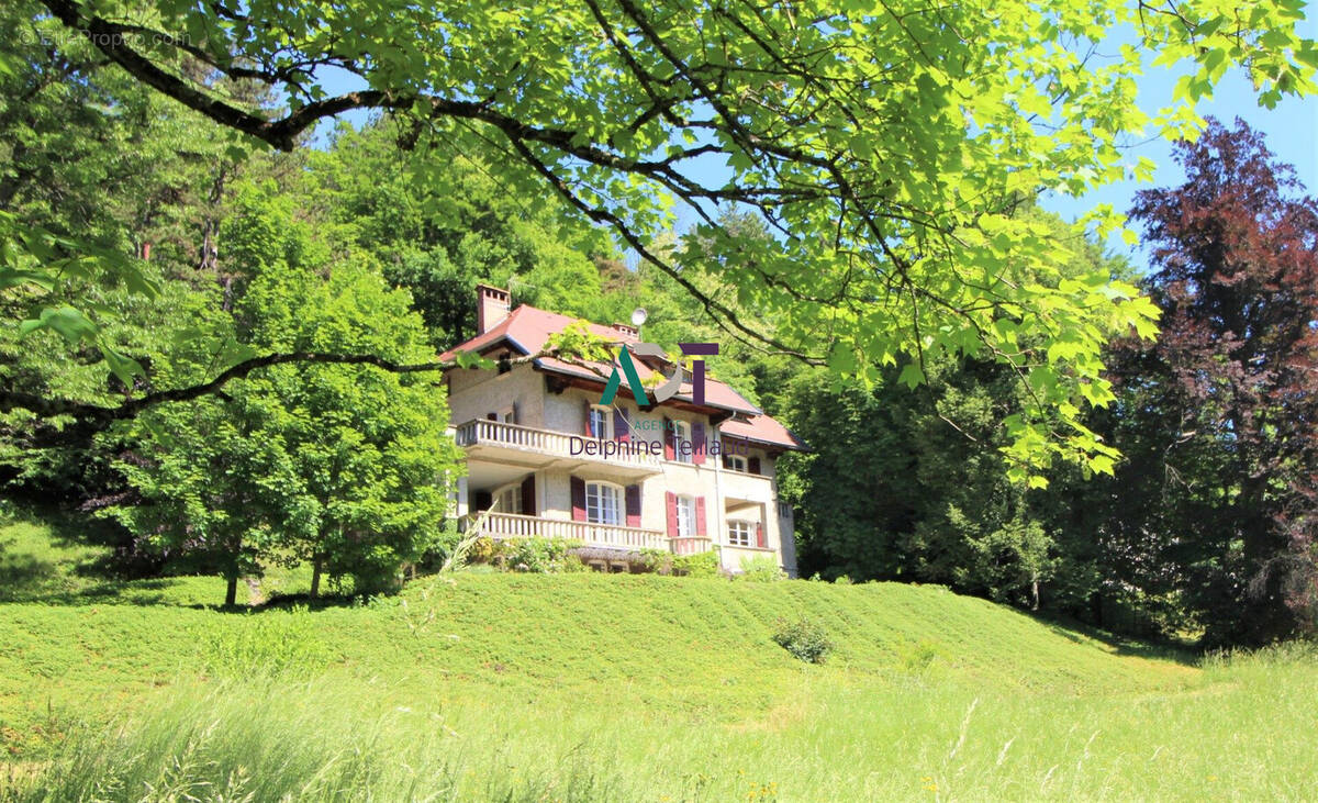 Maison à VAULNAVEYS-LE-HAUT