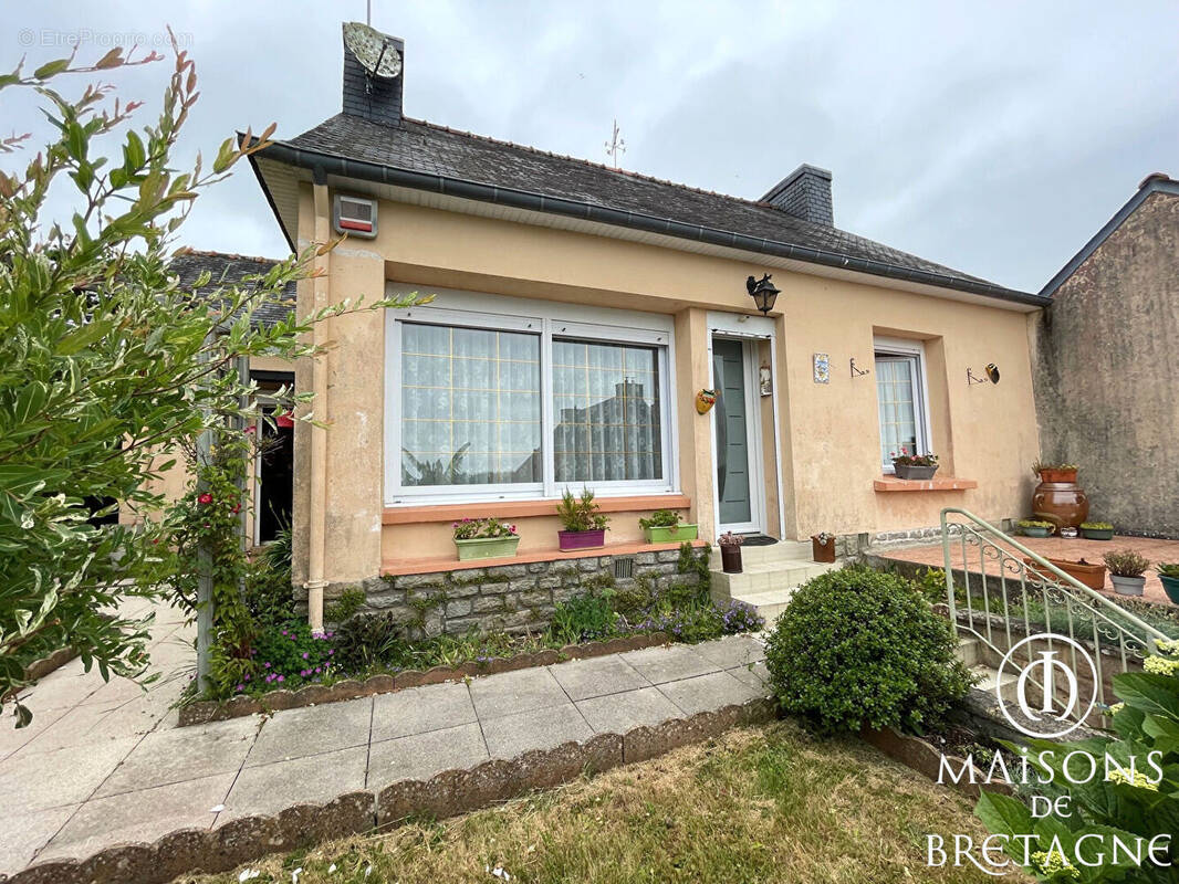 Maison à SAINT-THURIEN