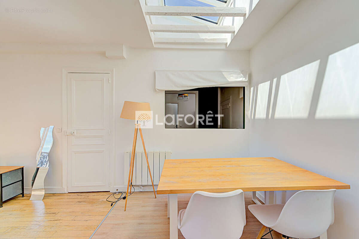 Appartement à NEUILLY-SUR-SEINE
