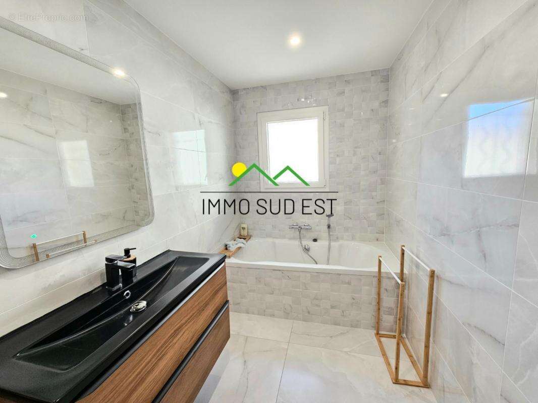 Maison à ROMANS-SUR-ISERE