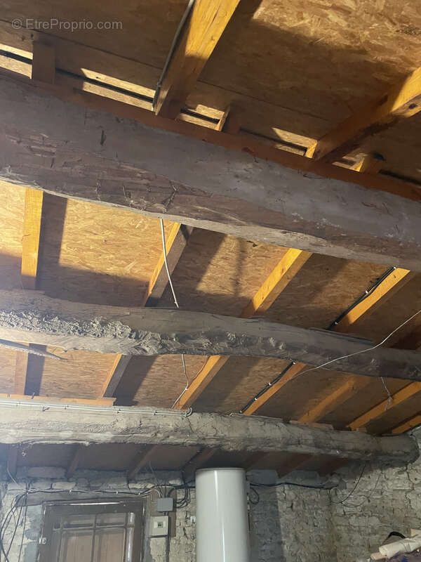 Maison a rénover  entre NIORT et MAUZE SUR LE MIGNON 100m2 environ avec jardin - photo 6