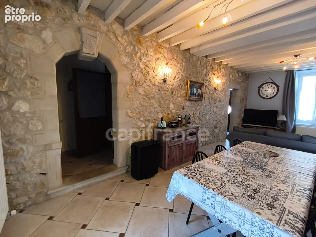  RARE À LA VENTE – Propriété d’exception avec piscine et fort potentiel  - photo 11