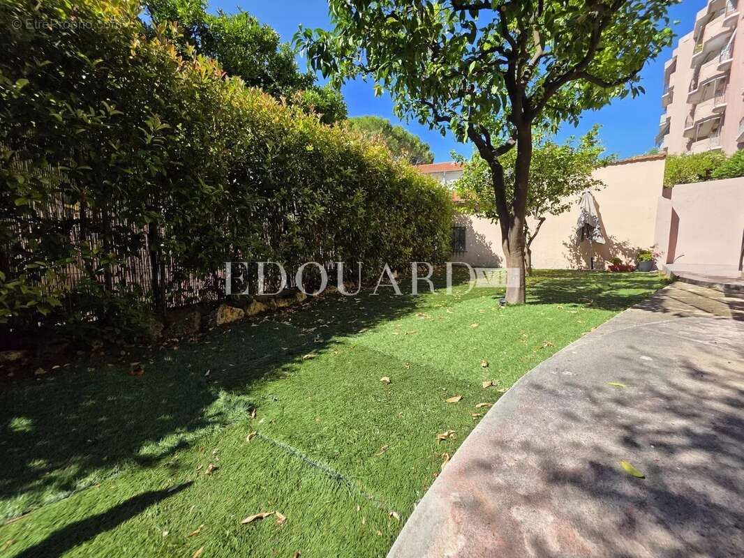 Appartement à ROQUEBRUNE-CAP-MARTIN