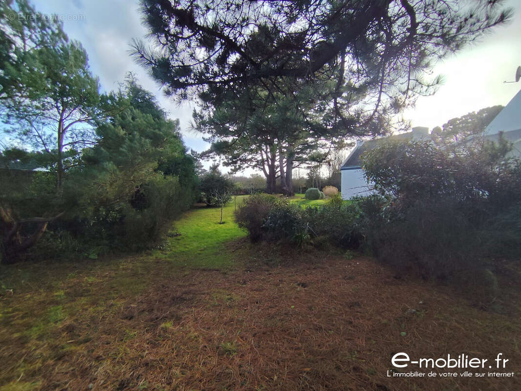 Terrain à GROIX