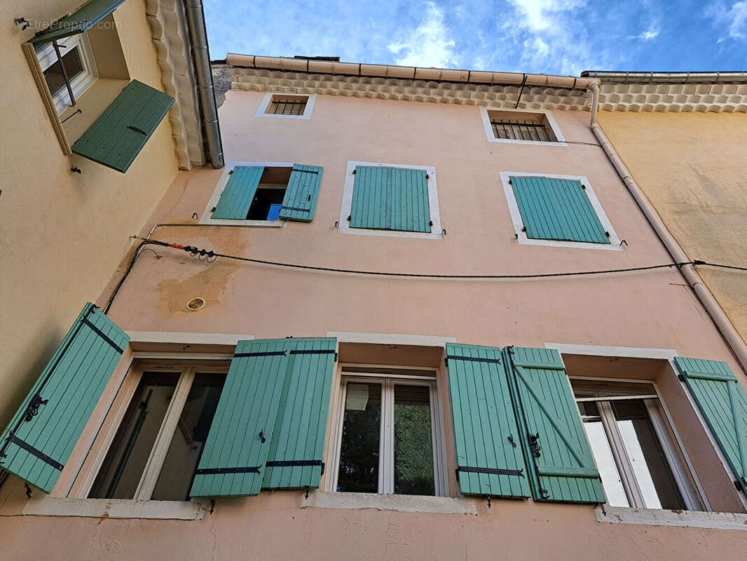 Immeuble centre Malaucene  230m2 / 4 appartements - photo 4