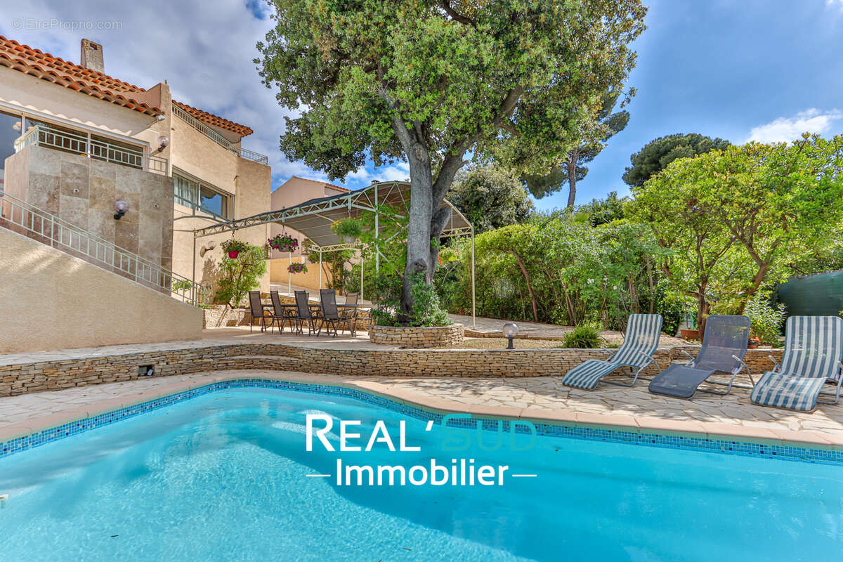 Maison à MARSEILLE-9E