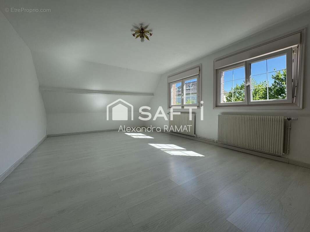 Maison 138 m² à Frevin-Capelle  - photo 9