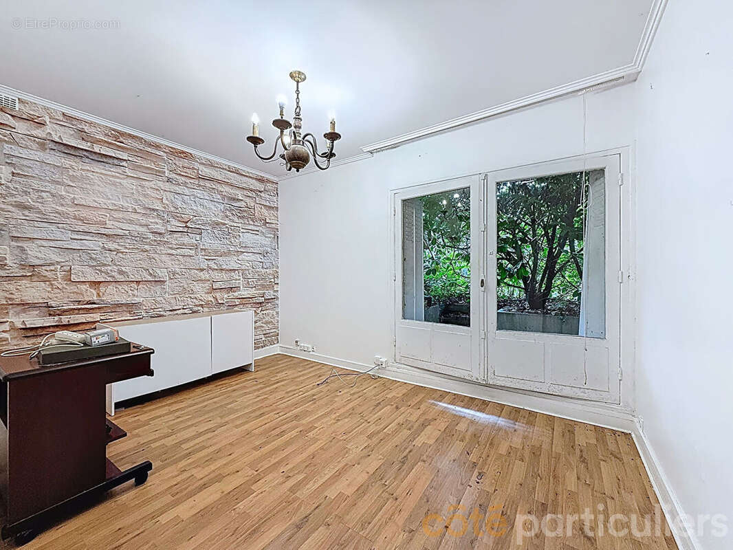 Commerce à ISSY-LES-MOULINEAUX