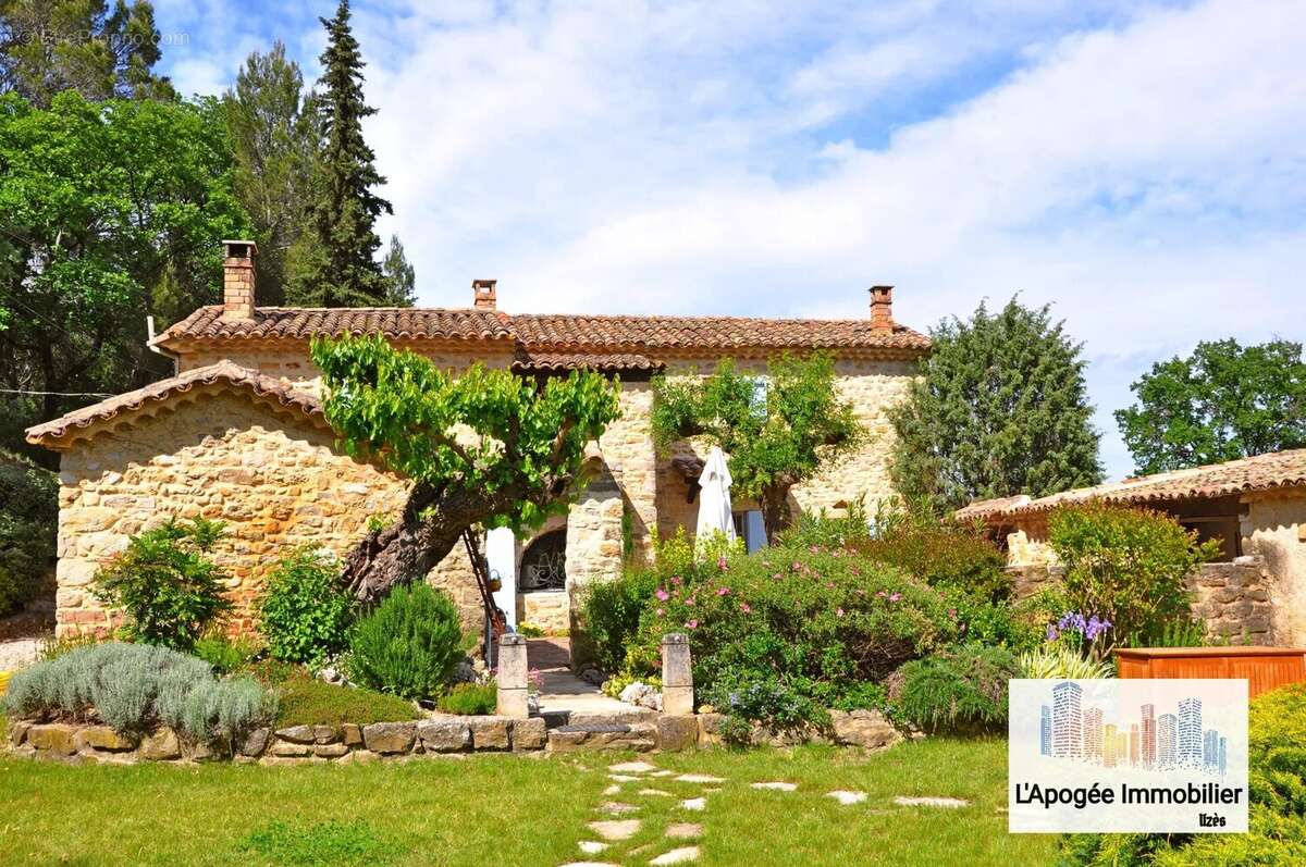 Maison à UZES