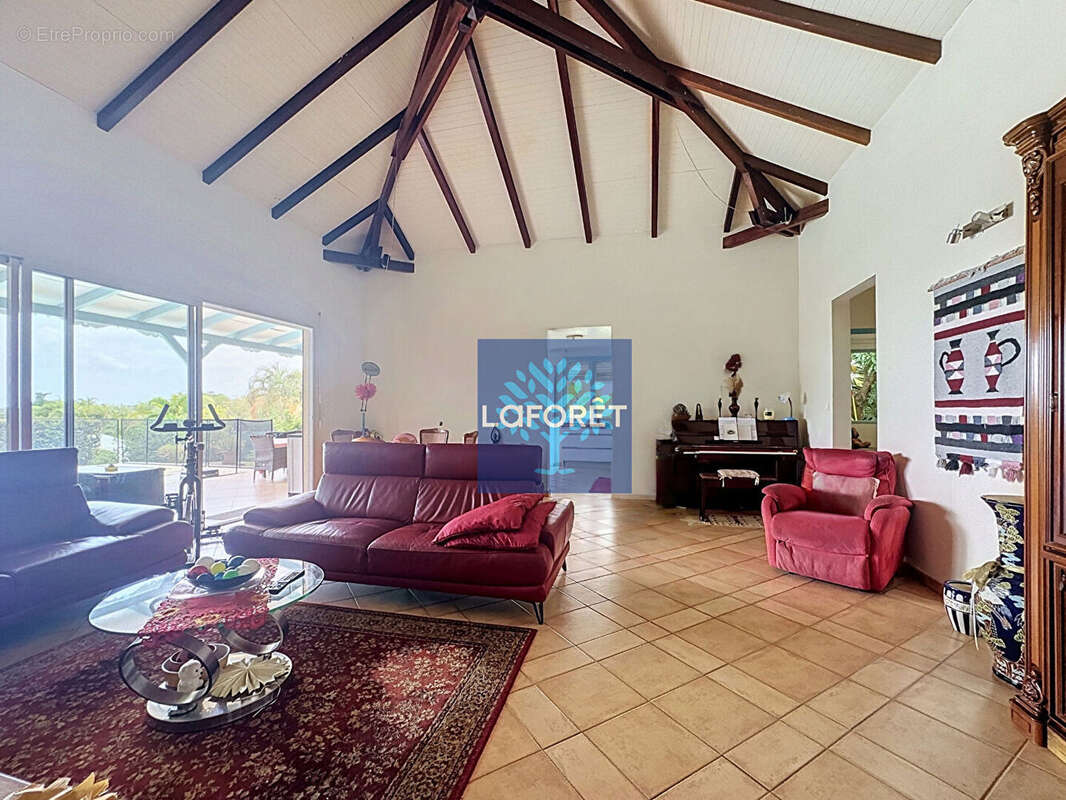 A vendre : Maison T5 à Acajou au Lamentin - photo 9