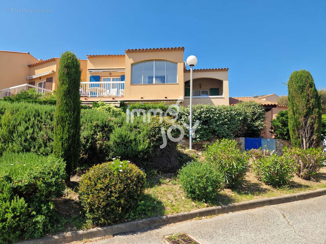 Appartement à FREJUS