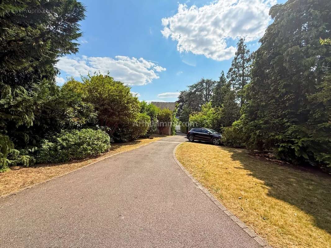 Maison à SOISY-SUR-SEINE