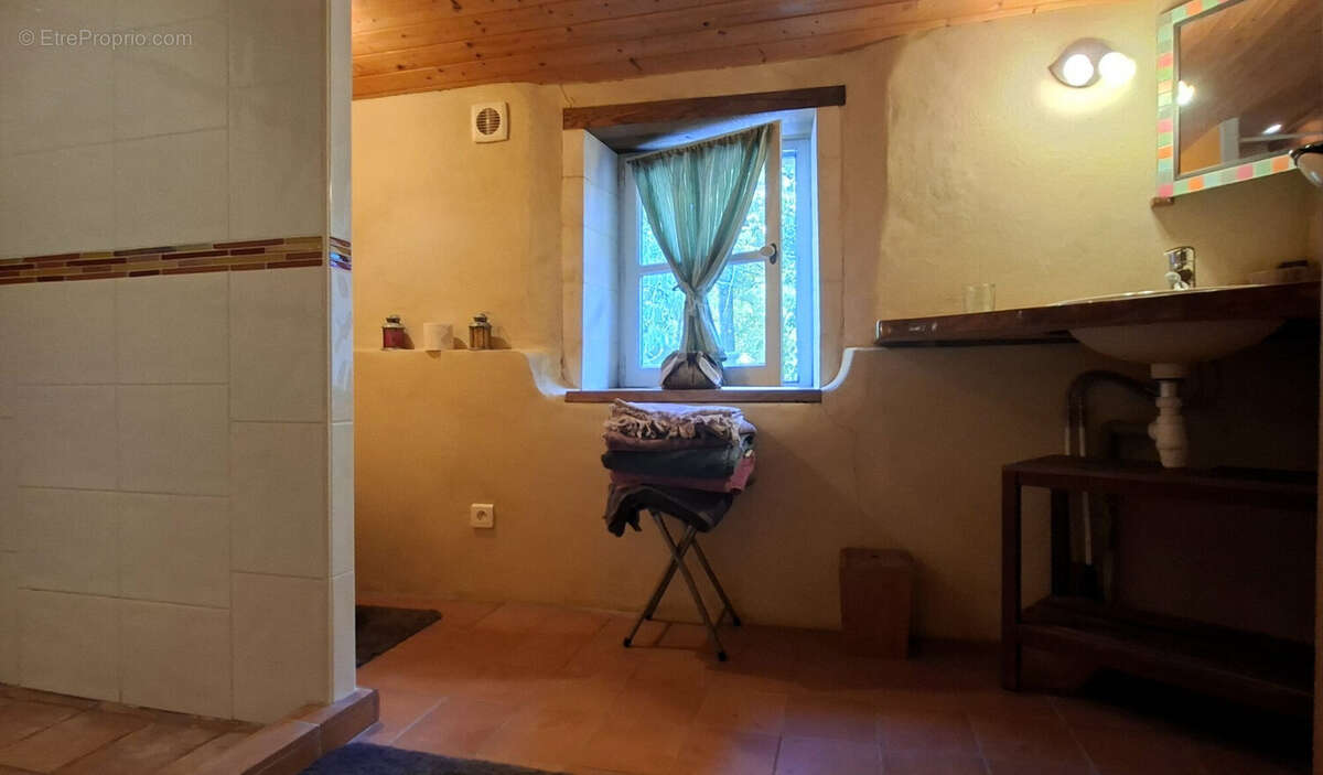 Maison 174 m² à Nancras  - photo 9