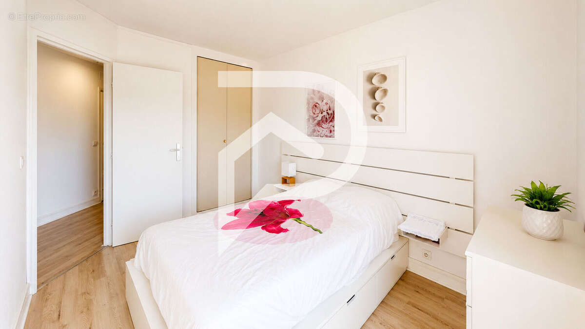 Appartement à VERNEUIL-SUR-SEINE