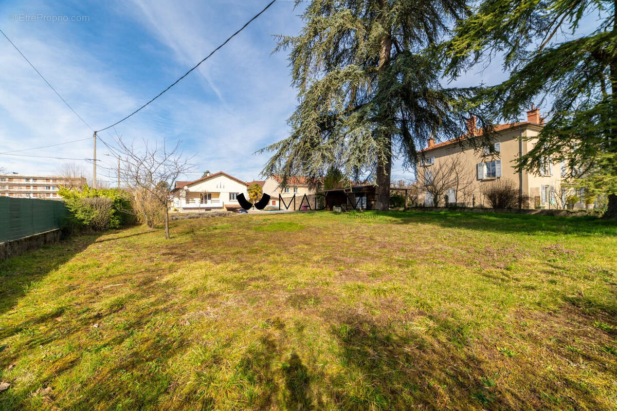 Parcelle - Maison à RIVES