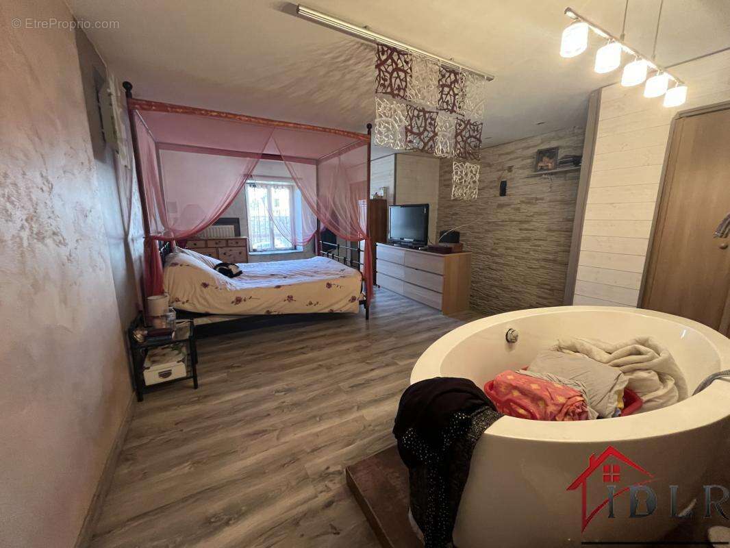 Maison à CHAUVIREY-LE-CHATEL