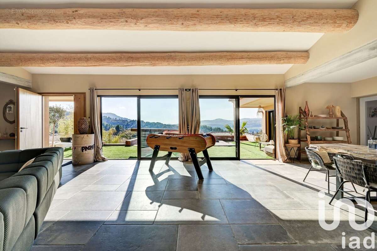 Photo 5 - Maison à LE CASTELLET