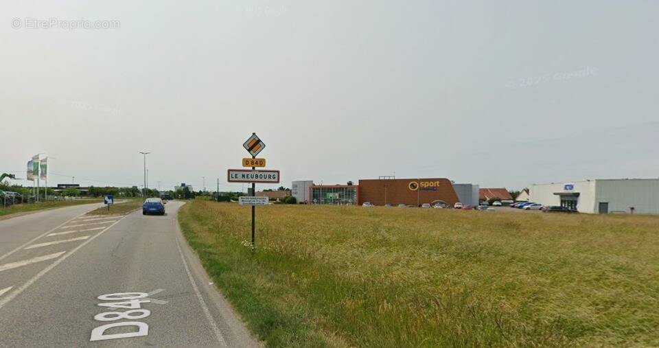 Terrain à LE NEUBOURG