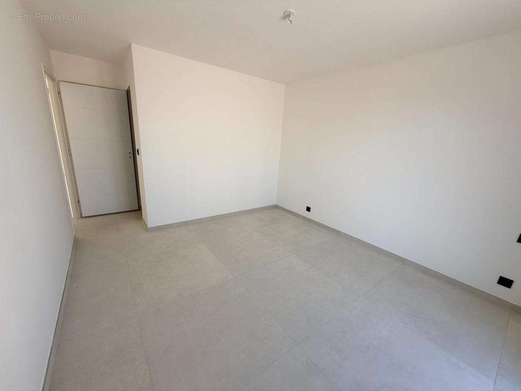 Maison à LEZIGNAN-CORBIERES