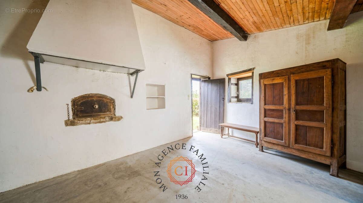 Maison 7 pièces de 173 m2 avec dépendances - photo 9