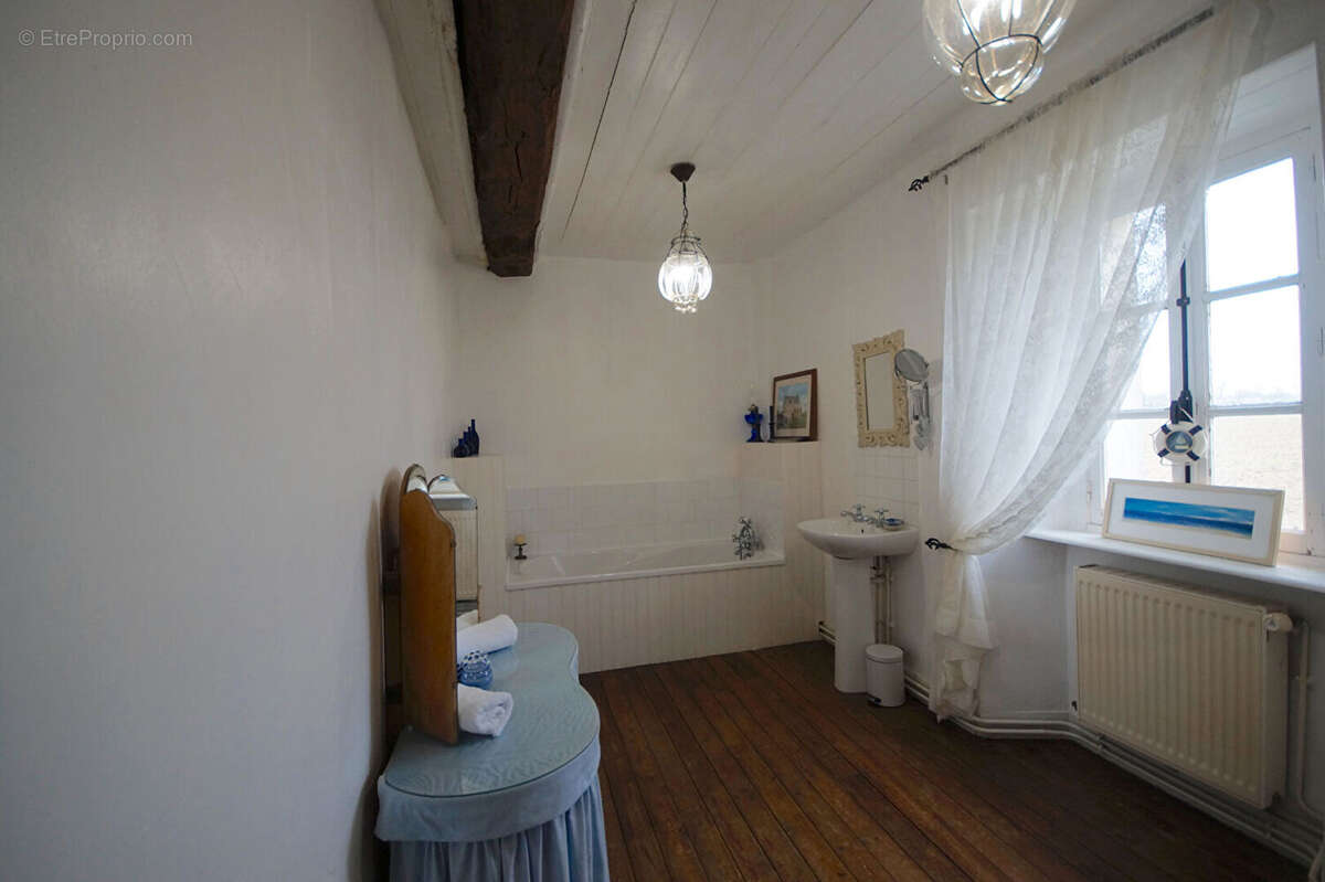 Maison à QUETTREVILLE-SUR-SIENNE