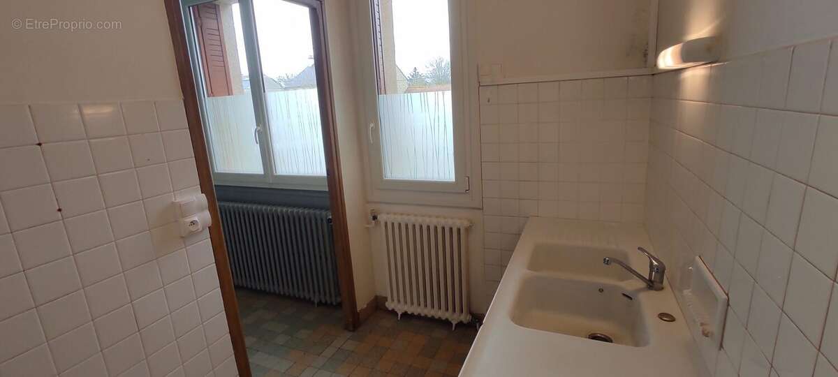 Maison à SAINT-MARCEL