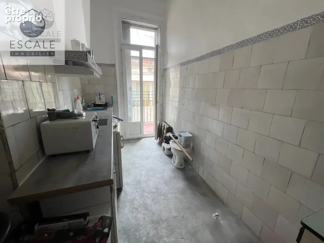 Vente grand type 3 haussmannien en coeur de ville a sete - photo 9