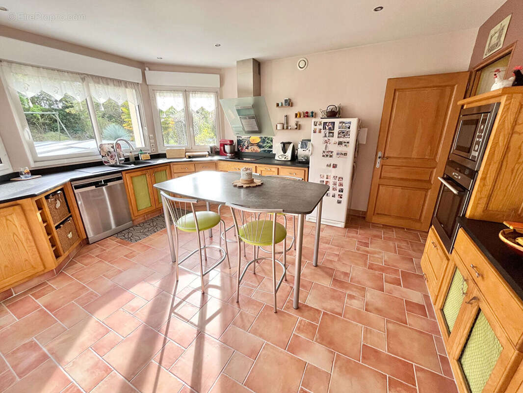 Maison à SAINT-CYR-SUR-LOIRE