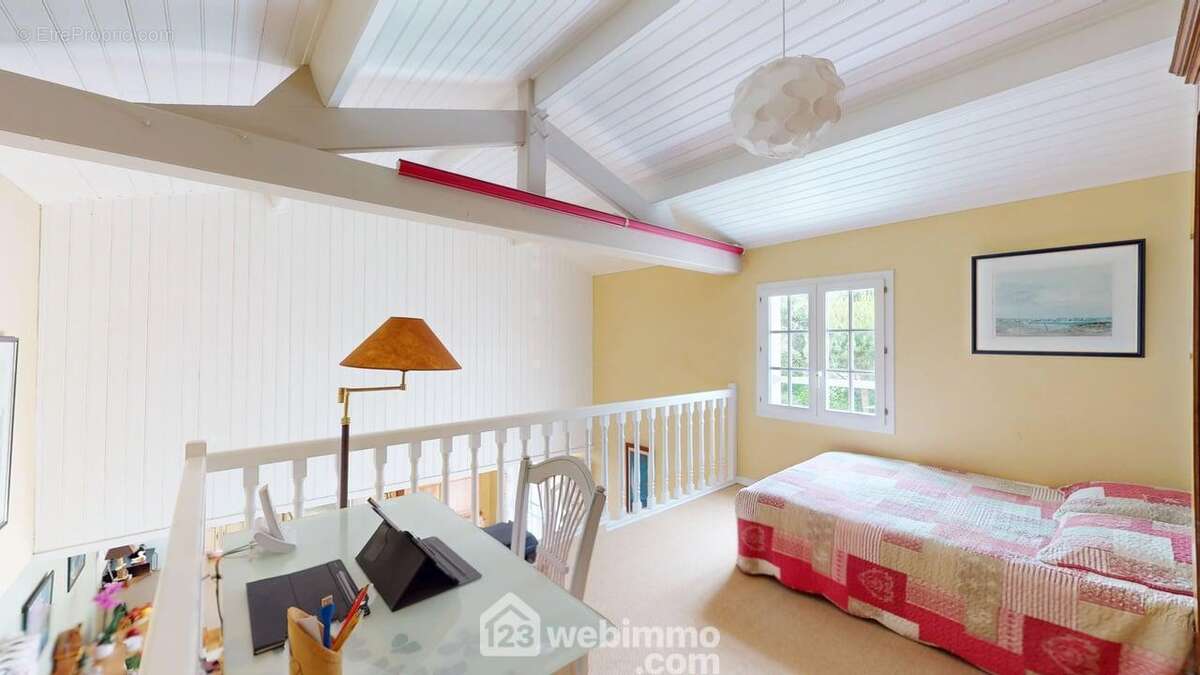 Chambre supplémentaire ou bureau en mezzanine - Maison à JARD-SUR-MER