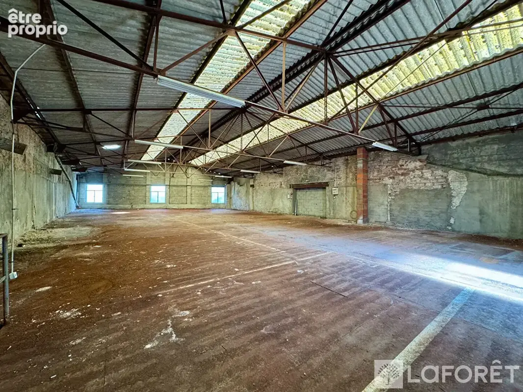 Local commercial Epinal 936 m2 - photo 3
