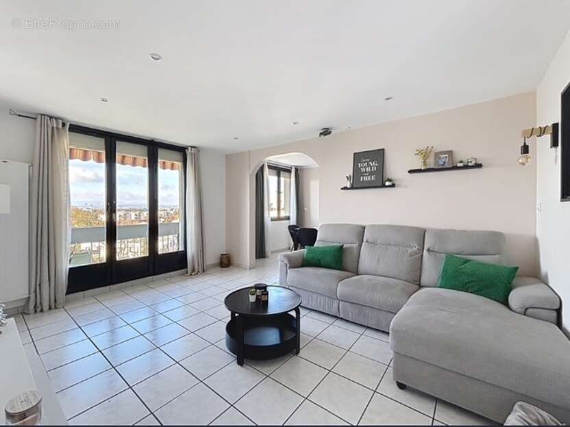 Appartement à SAINT-PRIEST