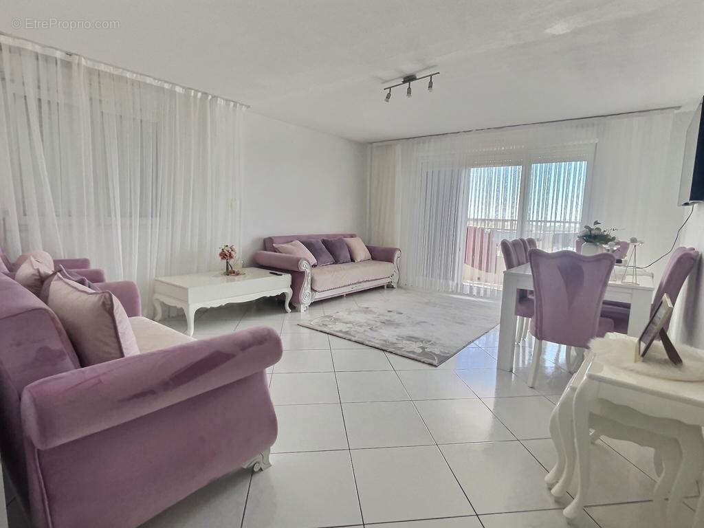 Appartement à MARSEILLE-15E