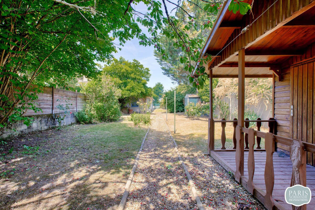 Maison à ISSY-LES-MOULINEAUX