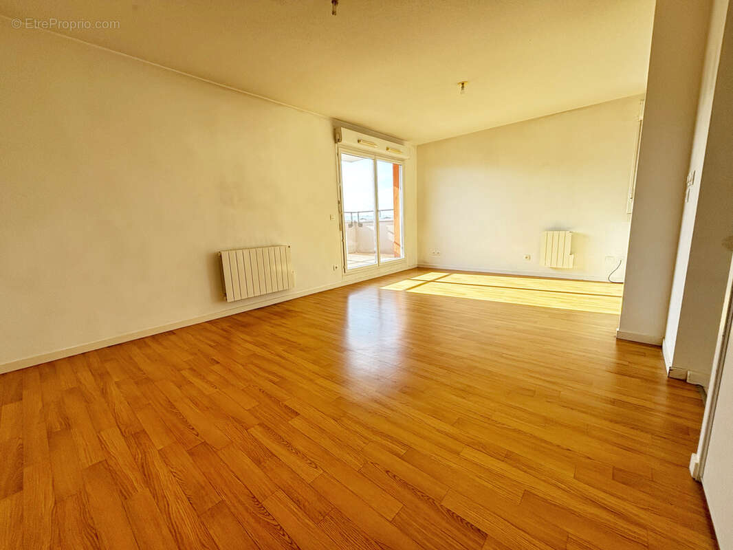 Appartement à L'ISLE-D'ABEAU